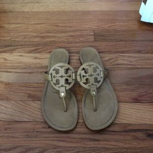 Tory burch sandals beige